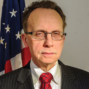 Warren Mayor James R. Fouts